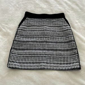 Warehouse Black and White Mini Skirt US 4